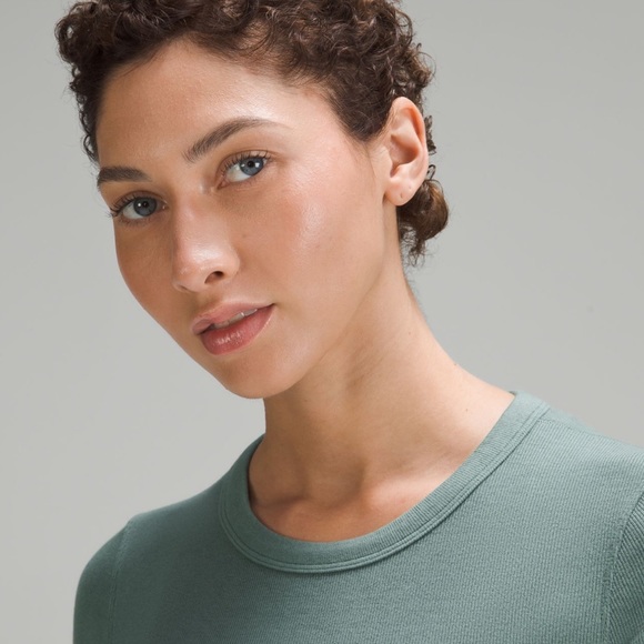 NWOT lululemon Hold Tight Cropped T-Shirt (Medium Forest) - Picture 4 of 11